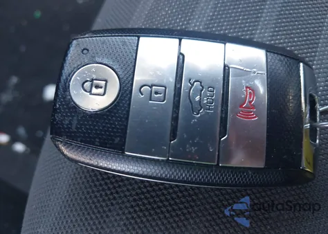 2018 Kia Forte S z USA, uszkodzony, nr VIN 3KPFL4A75JE194988